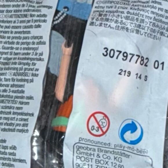 NIP Sealed Playmobil Brave Pirate Keychain Sealed in Bag B4 - Picture 5 of 5